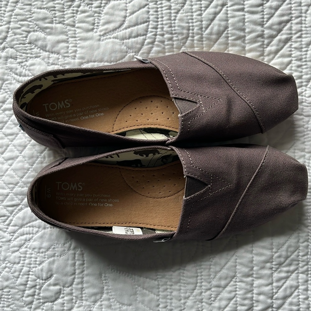 Toms for women